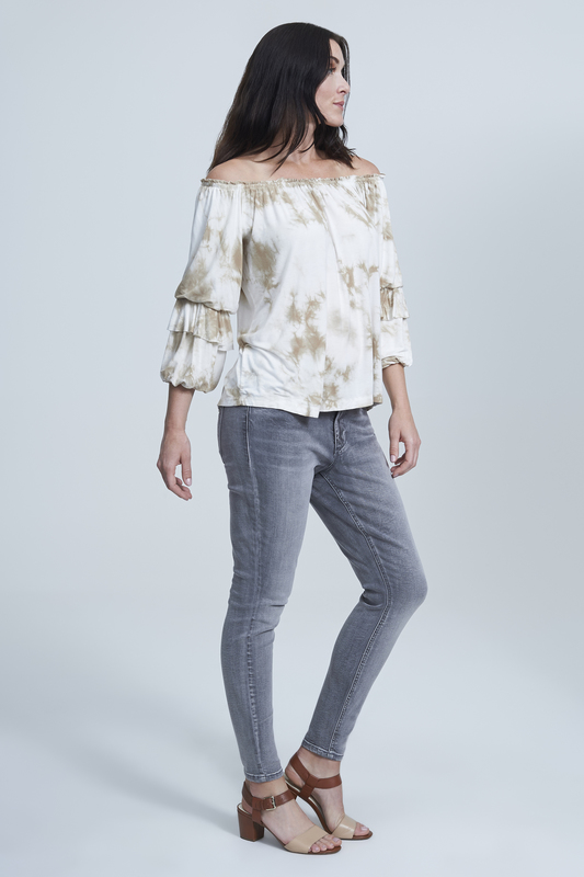 Women at Seven7 Jeans